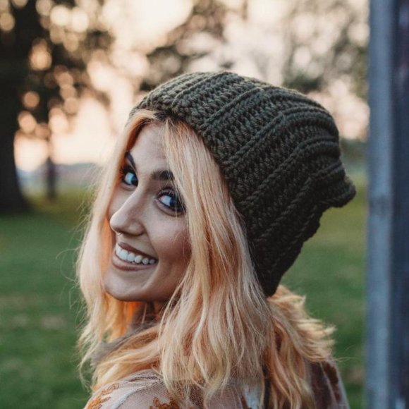 Chunky Hand Knit Cuffed Beanie - Picture 3 of 3